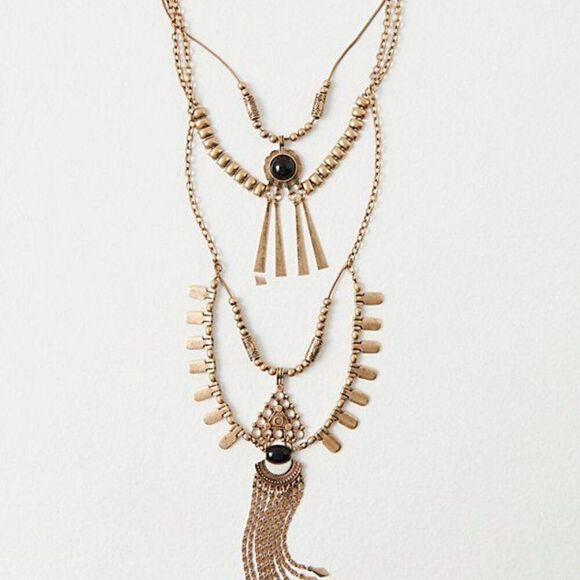 FREE PEOPLE Bring It Home Layered Necklace In Gold NWT - Picture 2 of 7